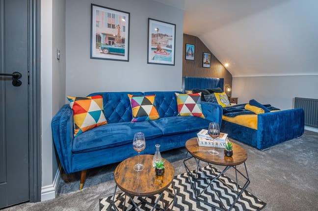 LOOK AT THIS! Best Studio Flat in SN1 🤩🤩🤩 Main Photo