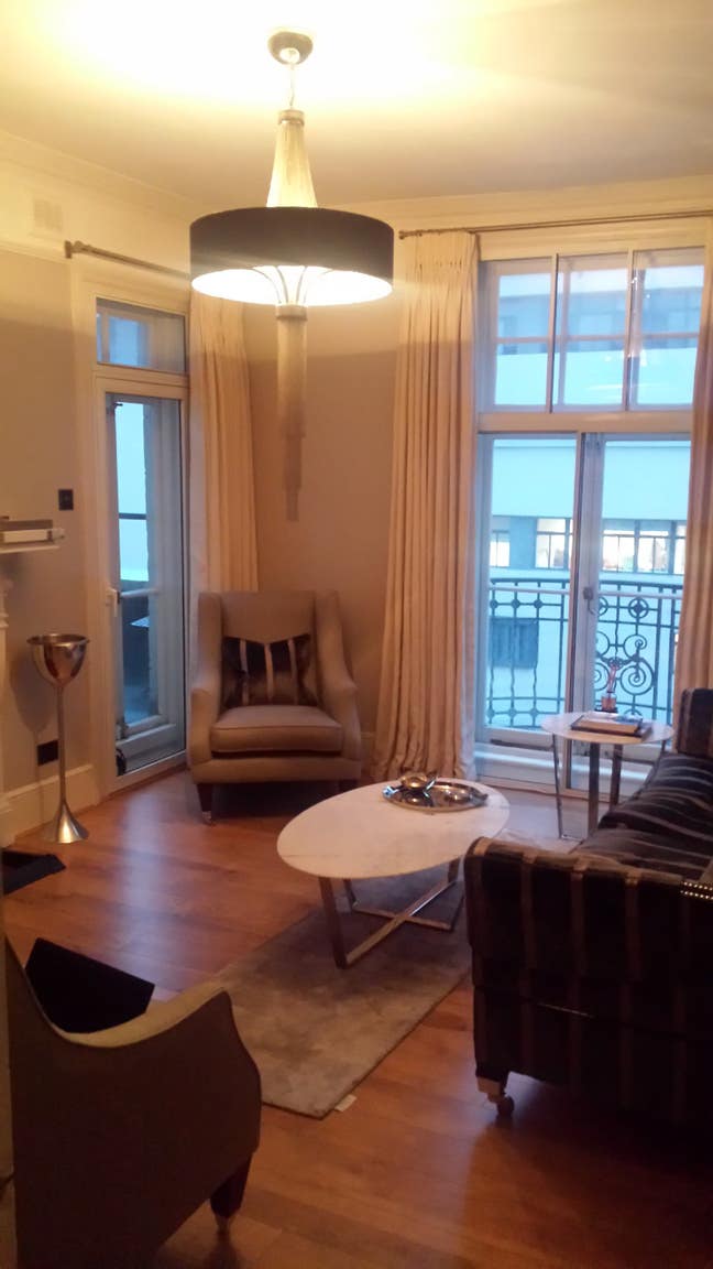 Large double room with en-suite in Kensington Main Photo