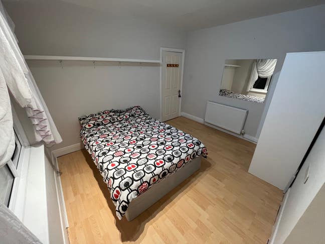 Double bedroom to rent for one person  Main Photo
