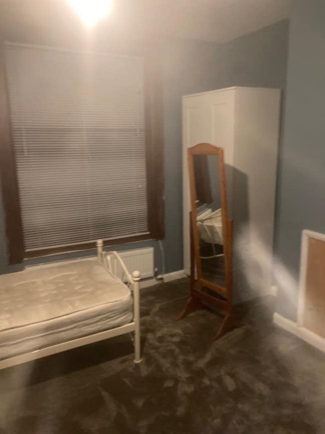 Spare room Main Photo