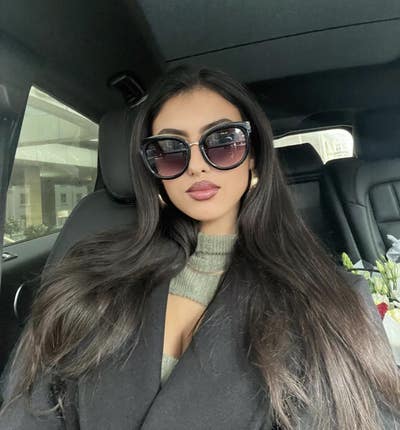 Friendly Female Professional Seeking Roomshare 🌹 Main Photo