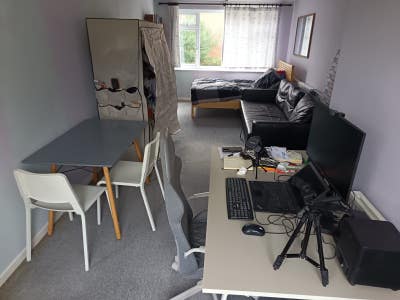Spacious Double Room Available in Friendly Flat Main Photo