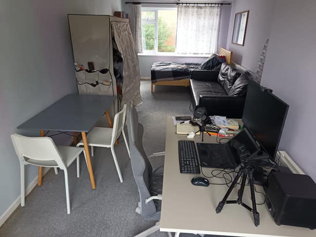 Spacious Double Room Available in Friendly Flat Main Photo