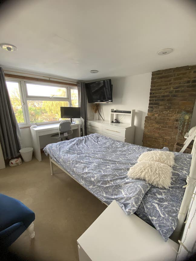 Bright spacious double room Isleworth/St Margarets Main Photo