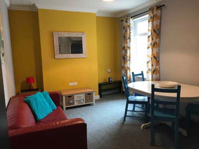 5 Bed House Avail Near Uni for Full Group!!! Main Photo