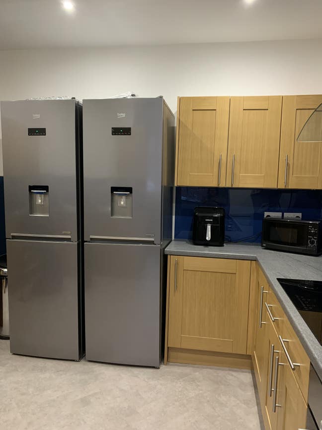 Ossett centre, brand new double room , No Fee’s Main Photo