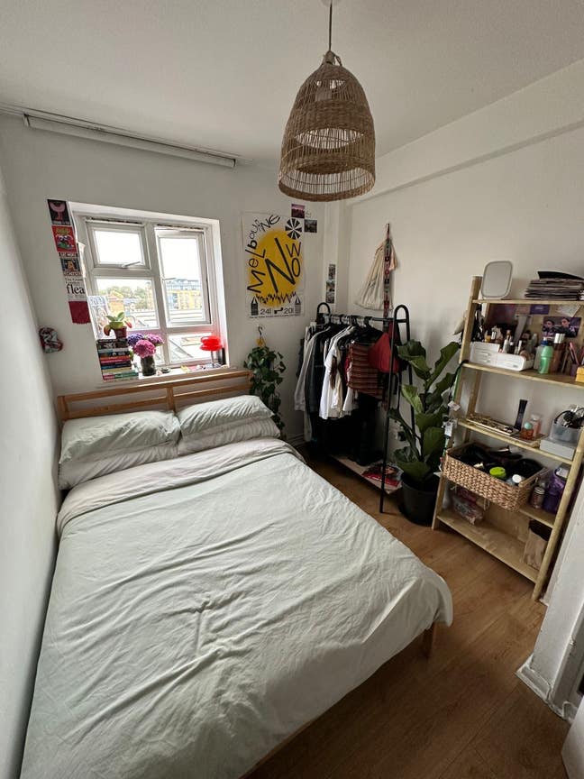 4 bed 1 bathroom flat  Main Photo