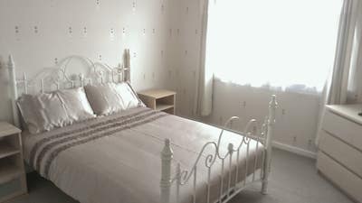 Beautiful Double Room in Modern Flat, New Gorbals Main Photo