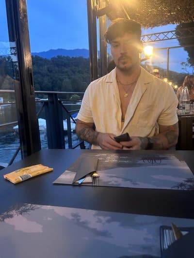 Friendly English man looking for annex. Main Photo