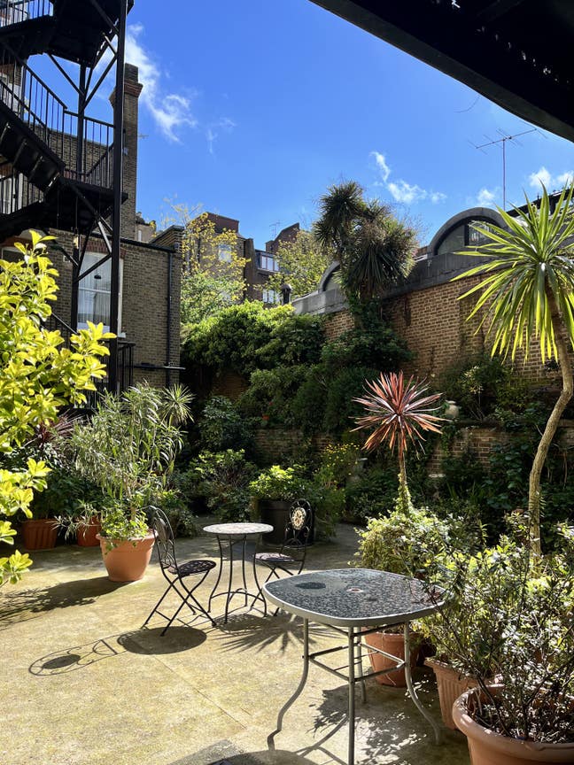 Garden View Flat | Earl’s Court | August 1 Main Photo