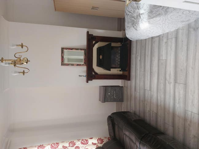 A cozy room for rent for a single lady at Bel Main Photo