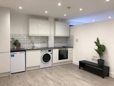 Spacious Studio Flat Main Photo