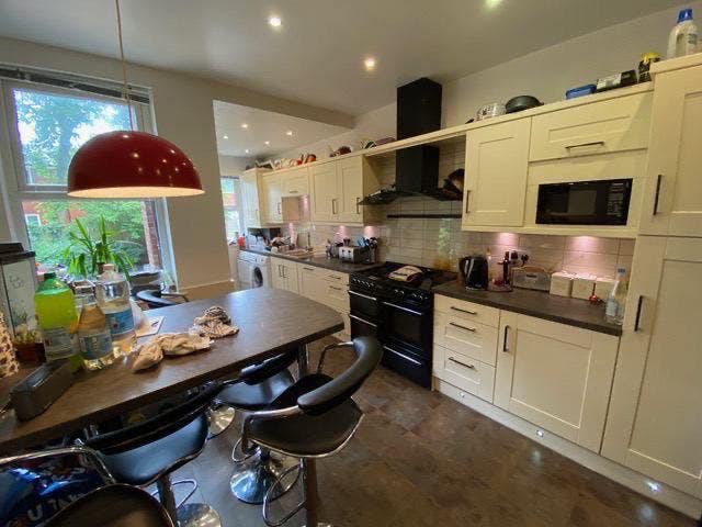 Fun and friendly house share in Withington Main Photo