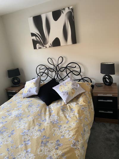 King size Bed, room with En-Suite  Main Photo