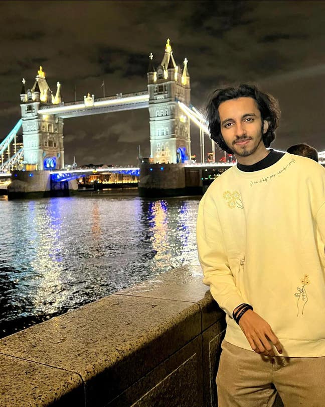 Professional Males seeks a double room Main Photo