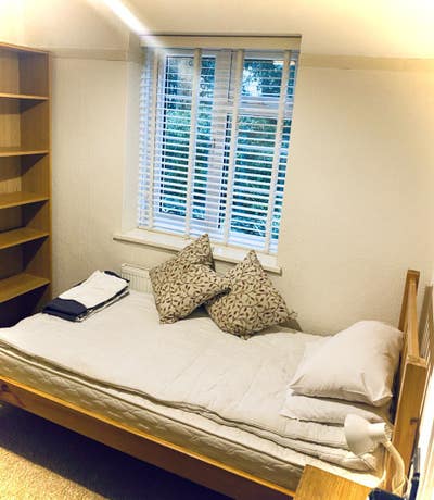 Single room available immediately  Main Photo