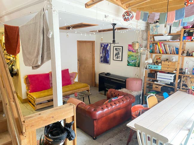 Bright, sunny room in Hackney Wick warehouse ☀️🏡 Main Photo