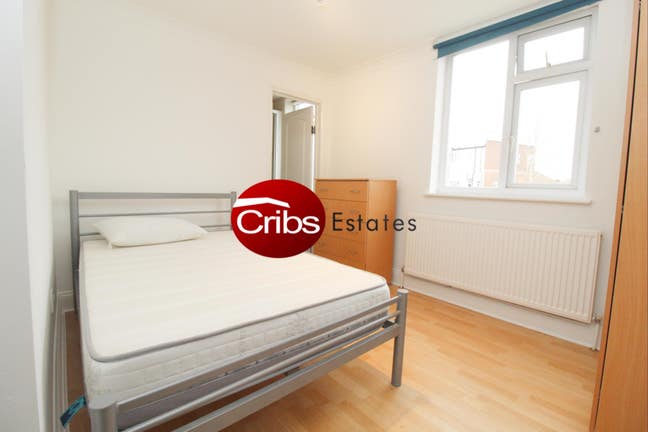 En-Suite Room To Rent In Morden (bills included) Main Photo