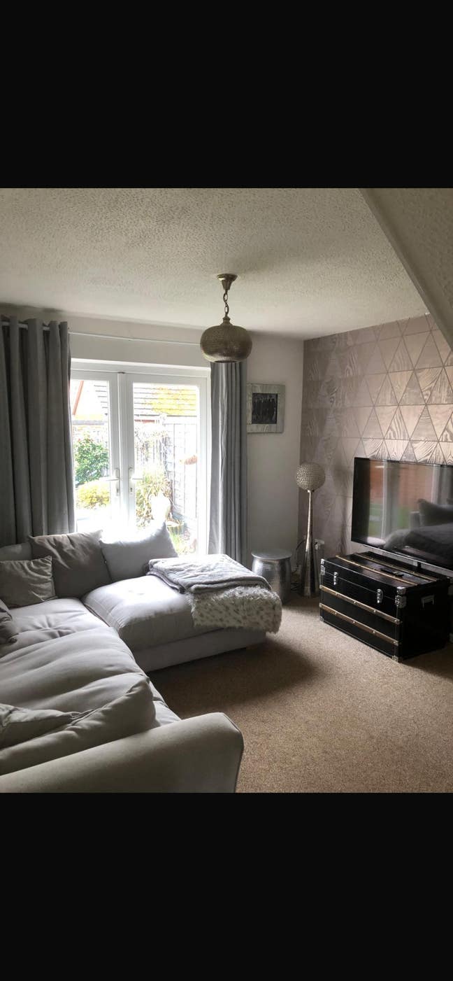 Bedroom to let by Birmingham Airport  Main Photo
