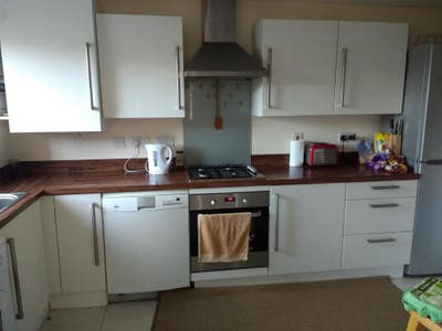 Single Room Near AztecWest n Rolls Royce, Airbus.  Main Photo