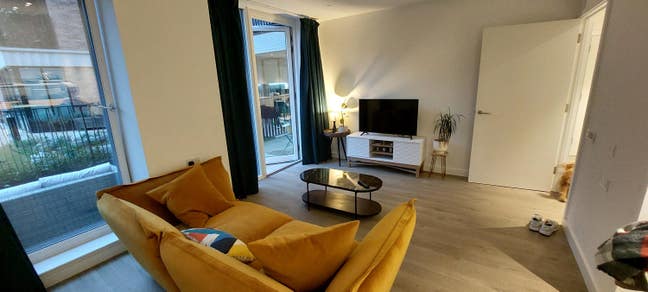 London apartment available short term  Main Photo