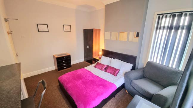 Gorgeous large studio double room in Westhoughton Main Photo