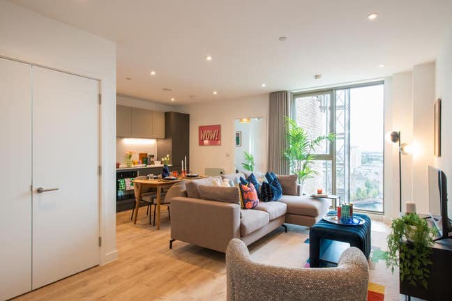 Double Room for Rent in 3-Bedroom Flat Main Photo