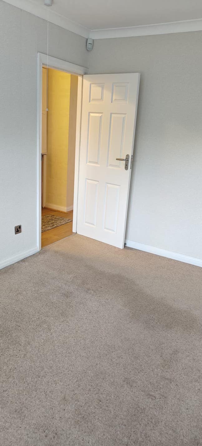 Extra large double room & a single room for rent  Main Photo