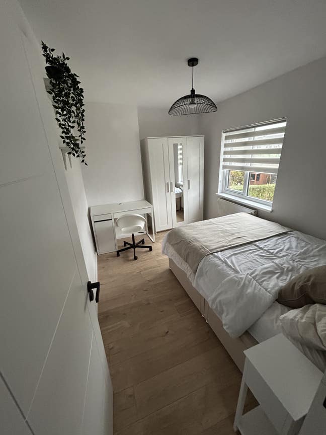 1 Bedroom In 3 Bed House Main Photo