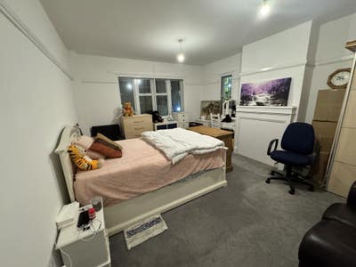 One Master room to live a better life Main Photo