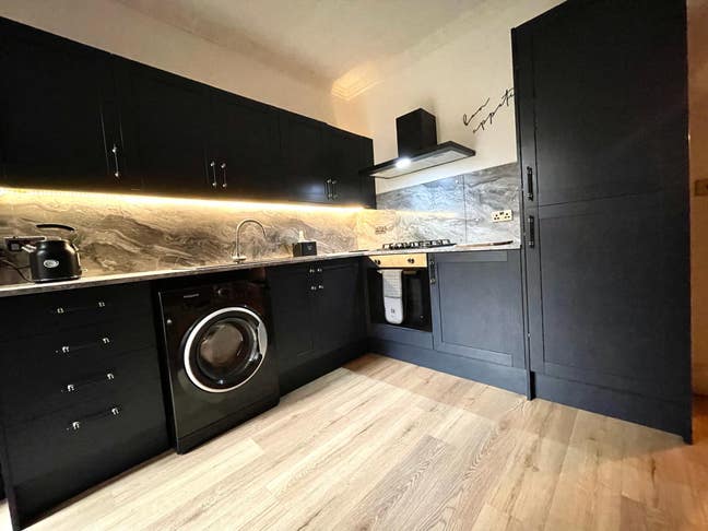 Brand New Boutique En-Suite - Close to Centre/Lri Main Photo