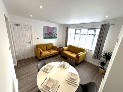 Luxury Rooms in Beautiful Refurbished House Main Photo