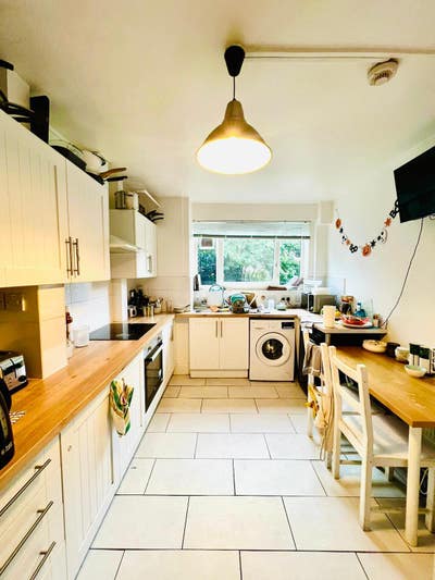 ✨ Bright  Double Bedroom in Southfield Main Photo