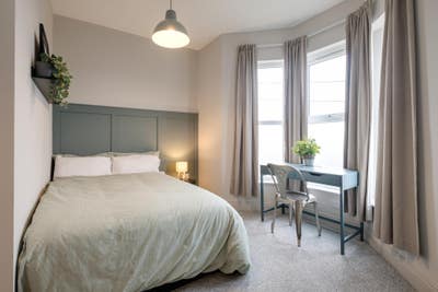 1st Month 1/2 price! Double room, en-suite  Main Photo