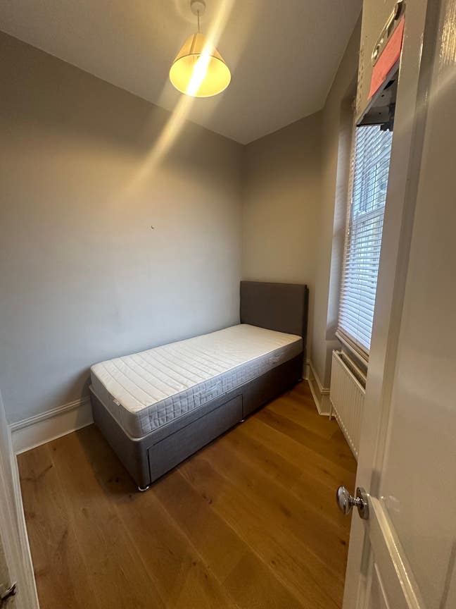 A single room to rent out  Main Photo