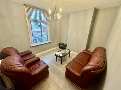 Lovely 4 Bedroom Victorian House at Bermondsey Main Photo