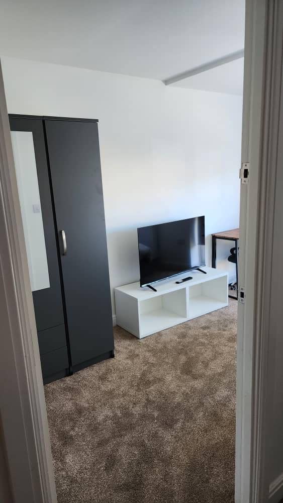 Doube Bedroom in Shared House Fully Furnished Main Photo