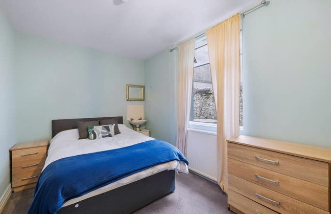 🤩Double Room on North Hill - Available Now!🤩 Main Photo
