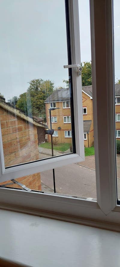 Beautiful & tidy semi double room with shared flat Main Photo