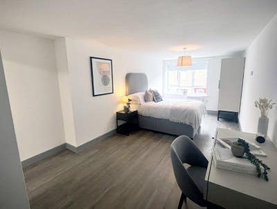 *Central Flatshare Main Photo