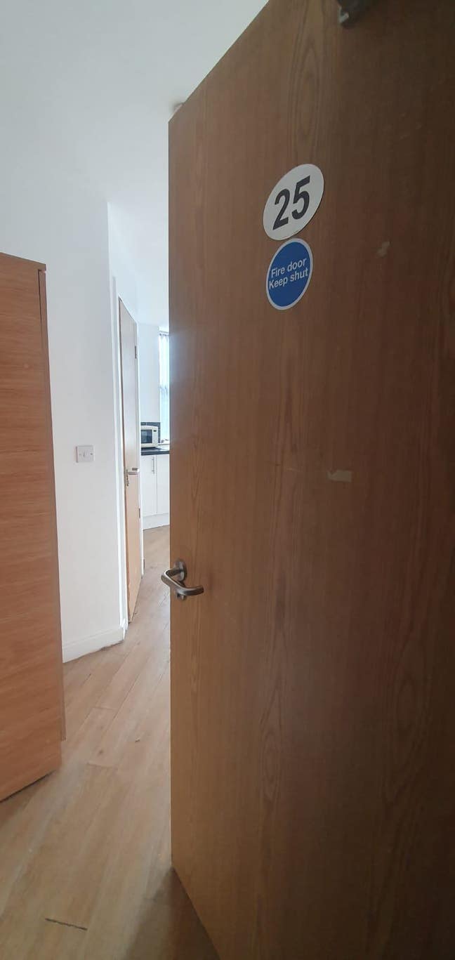 Studio Unit available to rent Main Photo