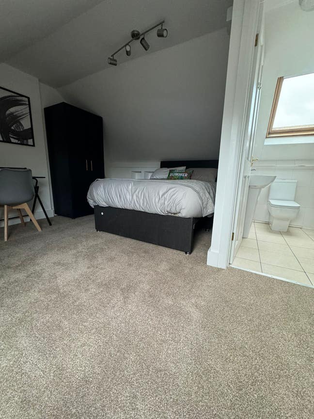 Newly refurbished amazing house! 13PMR Main Photo