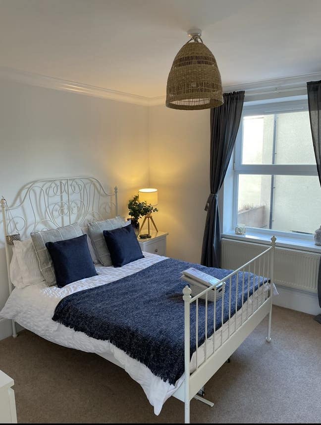 Double bedroom with en-suite  Main Photo