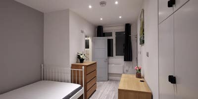 One Bedroom Apartment to Let Main Photo