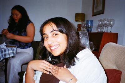 Professional female looking for a friendly flat! Main Photo