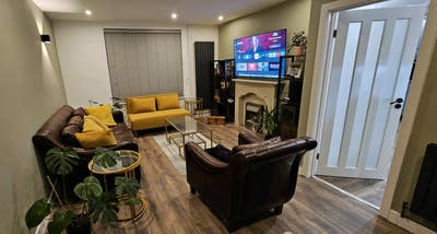 Premium Furnished Double Room in Refurbished Home. Main Photo