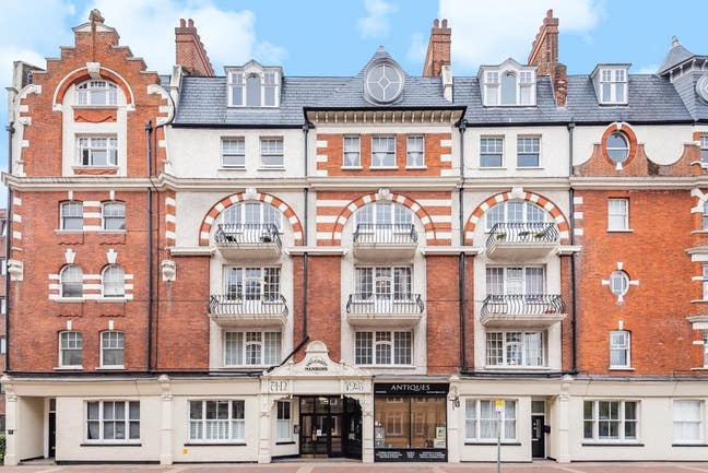 Cute 3 bed flat near the river in putney Main Photo