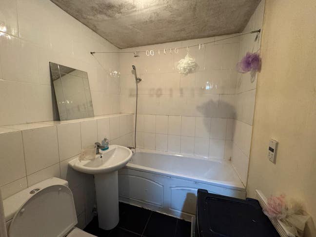 Bed space for rent Main Photo