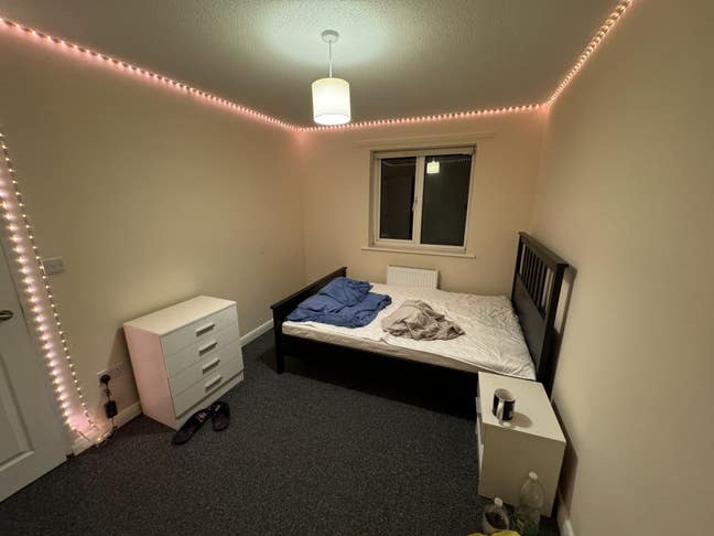Double Room Available Now Main Photo