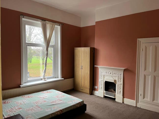 Big Room available for women working professional Main Photo